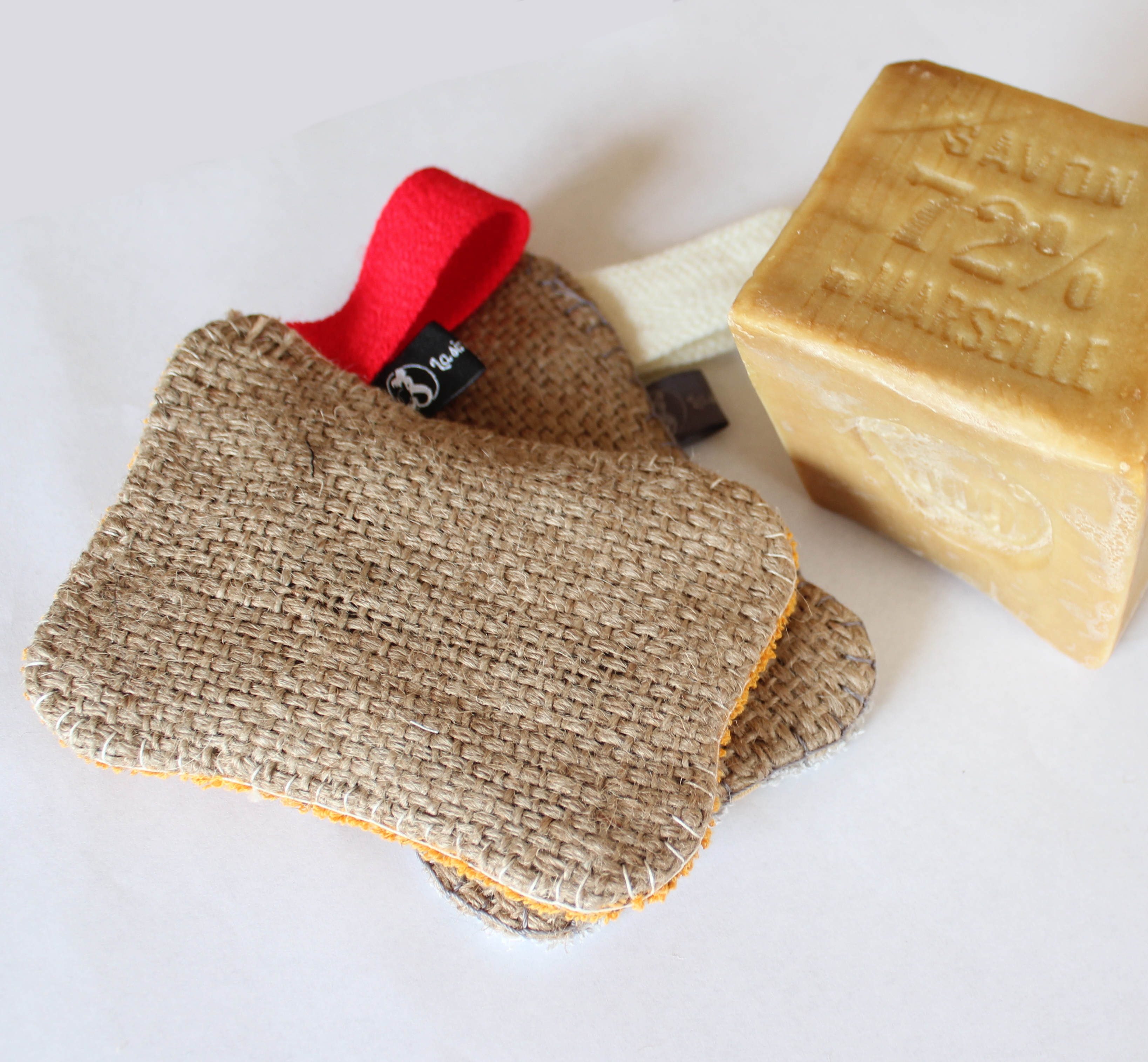 Éponge | La sirène corsetée